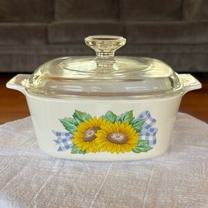 Corning Ware Sunsations Sunflower Casserole Dish With Lid Holds 1.5 Liters
